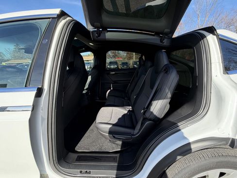 Used 2019 Tesla Model X Long Range image 15