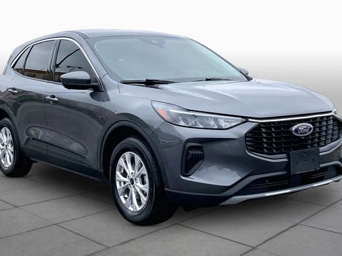 Certified 2023 Ford Escape Active w/ Tech Pack #2 image 3