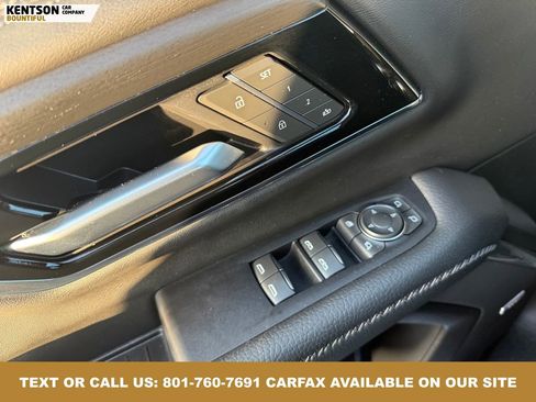 Used 2025 GMC Yukon Denali w/ Sun & Power Step Package image 23