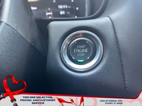 Certified 2024 GMC Yukon SLT w/ SLT Luxury Package image 29