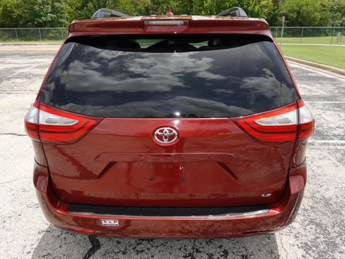 Used 2018 Toyota Sienna LE FWD image 6