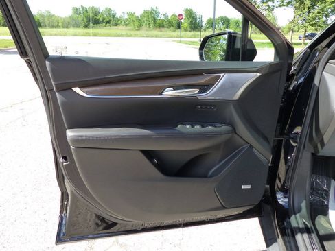 Used 2021 Cadillac XT5 Sportv w/ Platinum Package AWD/4WD image 21