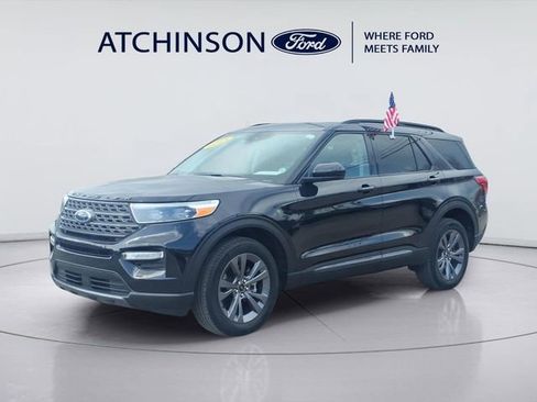 Certified 2024 Ford Explorer XLT w/ Equipment Group 202A AWD/4WD image 1