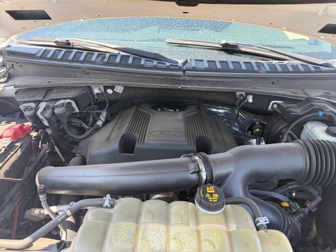 Used 2020 Ford Expedition Limited w/ Equipment Group 303A AWD/4WD image 32