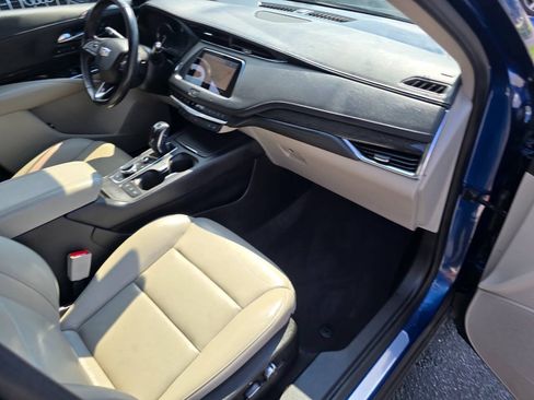 Used 2019 Cadillac XT4 Premium Luxury FWD image 33