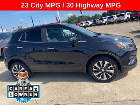 Used 2022 Buick Encore Preferred AWD/4WD image 1