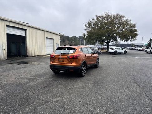 Used 2017 Nissan Rogue Sport SL w/ SL Premium Package image 5