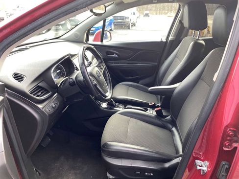 Used 2019 Buick Encore Sport Touring image 10