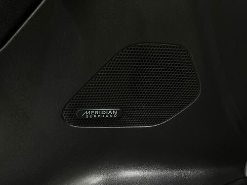 Used 2020 Jaguar F-PACE Checkered Flag image 17