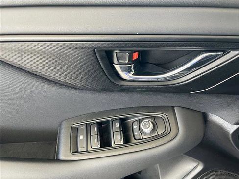 Used 2025 Subaru Outback Premium image 19