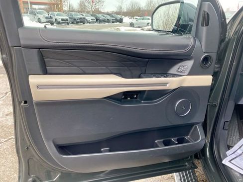 Used 2022 Ford Expedition Max Platinum image 22