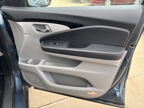 Used 2019 Honda Pilot Touring image 20