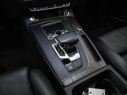 Used 2019 Audi Q5 2.0T Premium Plus image 12