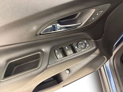 Used 2024 Chevrolet Equinox LT image 13
