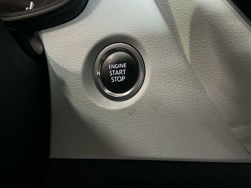 Used 2023 Toyota Corolla SE image 30