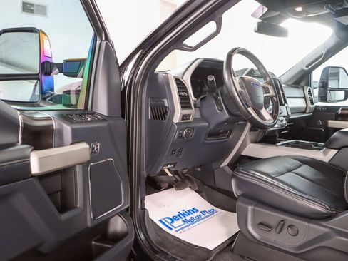 Used 2022 Ford F250 Lariat w/ Tremor Off-Road Package AWD/4WD image 3