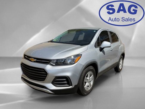Used 2020 Chevrolet Trax LS FWD image 5