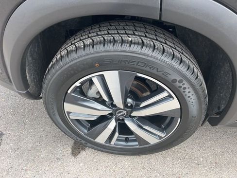 Used 2023 Nissan Rogue SL w/ SL Premium Package image 20