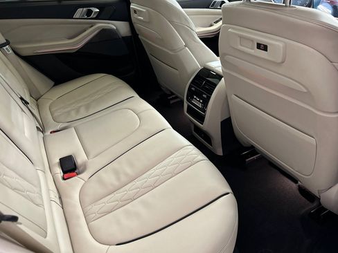 Used 2020 BMW X5 M50i w/ Executive Package AWD/4WD image 31