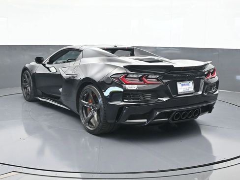 Used 2025 Chevrolet Corvette Z06 image 4