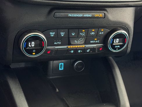 Used 2020 Ford Escape Titanium AWD/4WD image 20