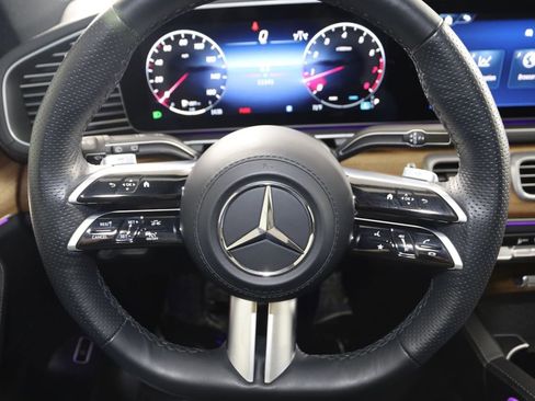 Used 2025 Mercedes-Benz GLS 450 4MATIC image 52