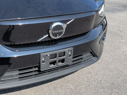 Used 2024 Volvo XC40 Recharge Ultimate w/ Protection Package Premier image 6