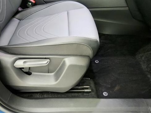 Used 2025 Volkswagen Tiguan SE R-Line FWD image 42