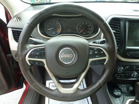 Used 2014 Jeep Cherokee Trailhawk w/ Comfort/Convenience Group AWD/4WD image 23