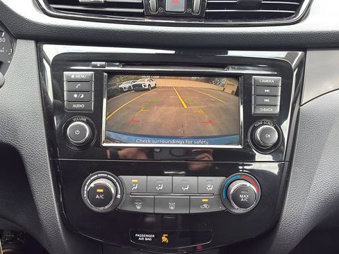 Used 2022 Nissan Rogue Sport S FWD image 21