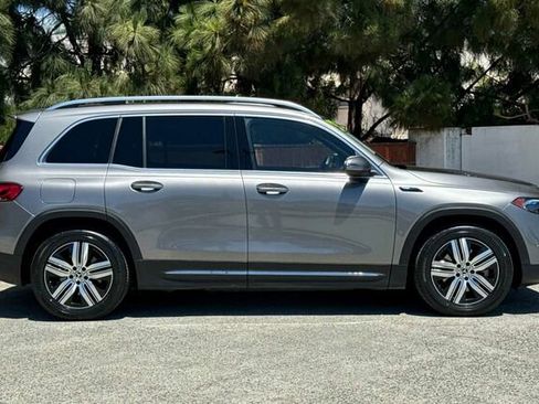 Used 2023 Mercedes-Benz EQB 300 4MATIC image 3