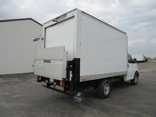 Used 2021 Chevrolet Express 3500 RWD image 3