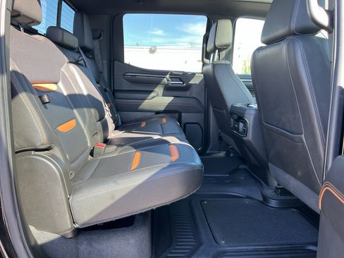 Used 2022 GMC Sierra 1500 AT4 w/ AT4 Premium Package AWD/4WD image 26