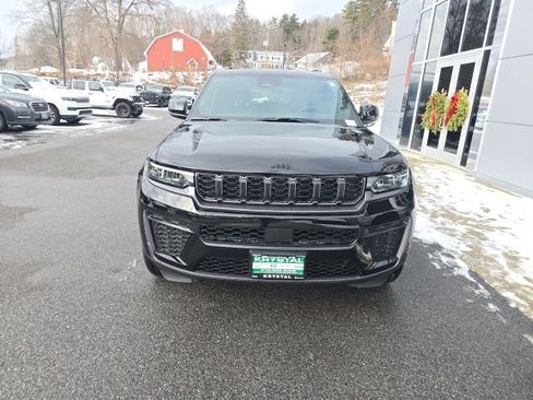 New 2026 Jeep Grand Cherokee Altitude AWD/4WD image 2