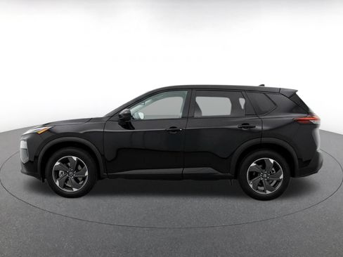Used 2025 Nissan Rogue SV FWD image 4
