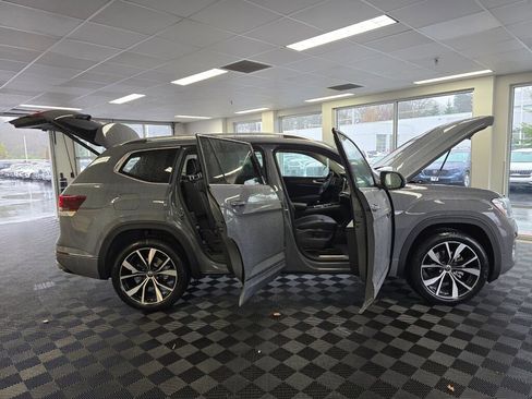 New 2026 Volkswagen Atlas SEL Premium R-Line image 18