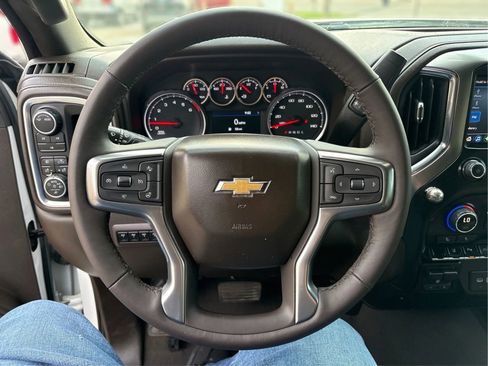 Used 2022 Chevrolet Silverado 2500 LT w/ Convenience Package image 20