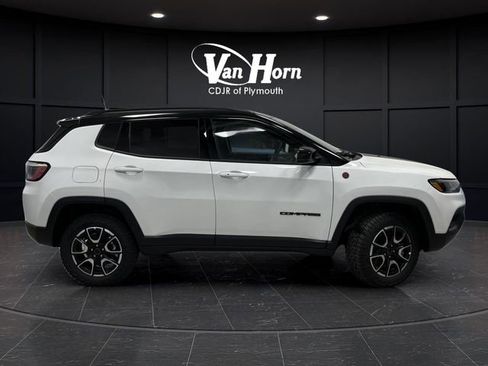 New 2026 Jeep Compass Trailhawk w/ Sun, Sound & Navigation Group image 2