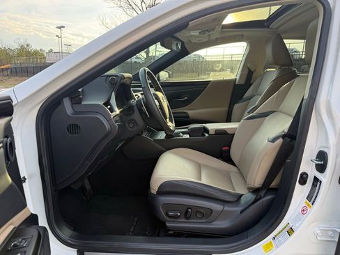 Used 2019 Lexus ES 350 image 24