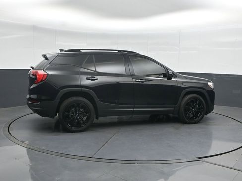 Used 2020 GMC Terrain SLE w/ Driver Convenience Package AWD/4WD image 3