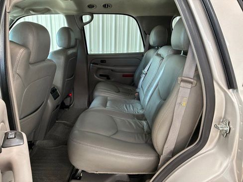 Used 2004 Chevrolet Tahoe Z71 w/ Z71 Preferred Equipment Group image 15