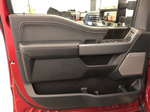 Used 2022 Ford F150 Lariat image 14