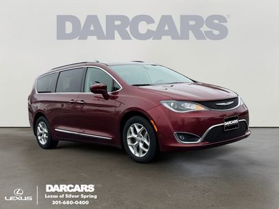 Used 2017 Chrysler Pacifica Touring-L Plus w/ Tire & Wheel Group
