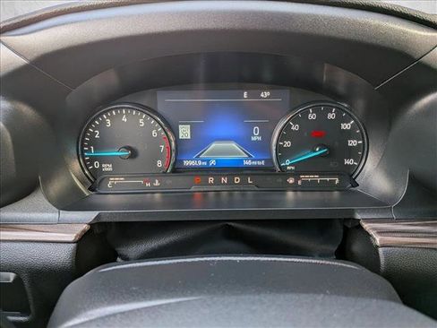 Used 2024 Ford Explorer Limited w/ Limited Technology Package image 12