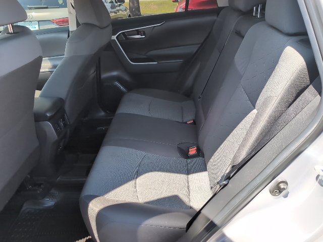 Used 2022 Toyota RAV4 XLE w/ Convenience Package FWD image 24