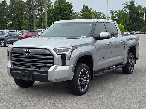 Used 2024 Toyota Tundra Limited AWD/4WD image 2
