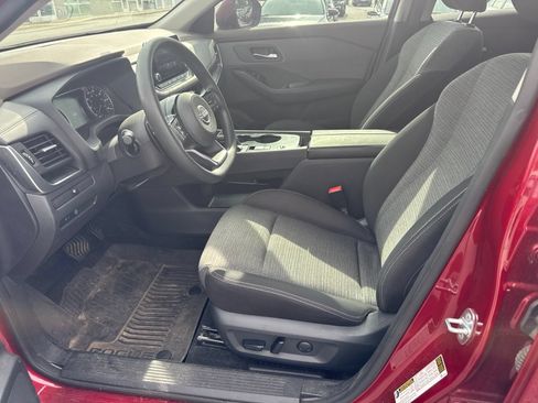 Used 2023 Nissan Rogue SV FWD image 13