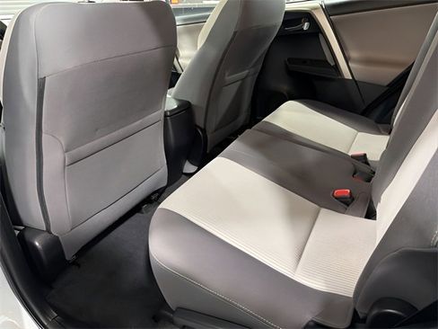 Used 2015 Toyota RAV4 XLE image 30