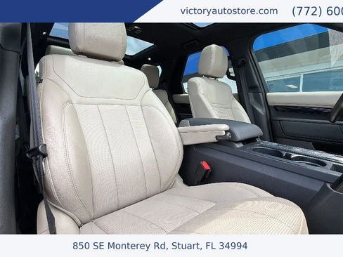 Used 2019 Land Rover Discovery SE AWD/4WD image 56