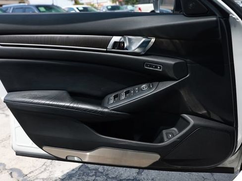Used 2018 Honda Accord Touring image 46